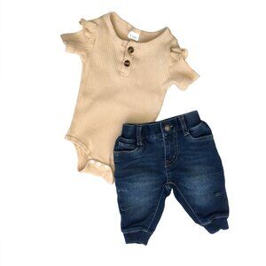Levi's Knit Jogger bottoms and shirt bundle 3 months